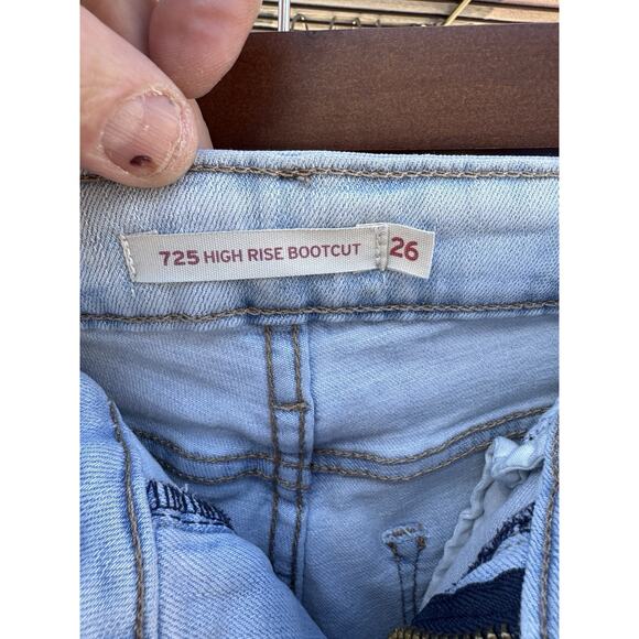 Levi’s 725 High Rise Bootcut Jeans Women's 26x30 Blue Button Stretch Light Wash - Picture 3 of 8
